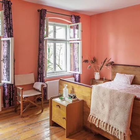 Tatil Evi Fuer Eine Grosse Familie Oder Eine Gruppe Von Freunden By Interhome Janowice Wielkie