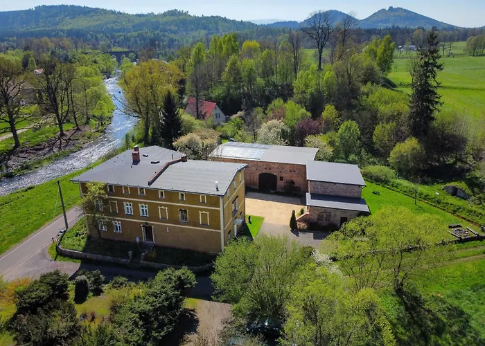 度假居 Fuer Eine Grosse Familie Oder Eine Gruppe Von Freunden By Interhome