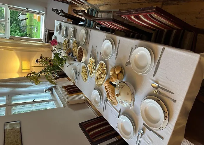 Tatil Evi Fuer Eine Grosse Familie Oder Eine Gruppe Von Freunden By Interhome *