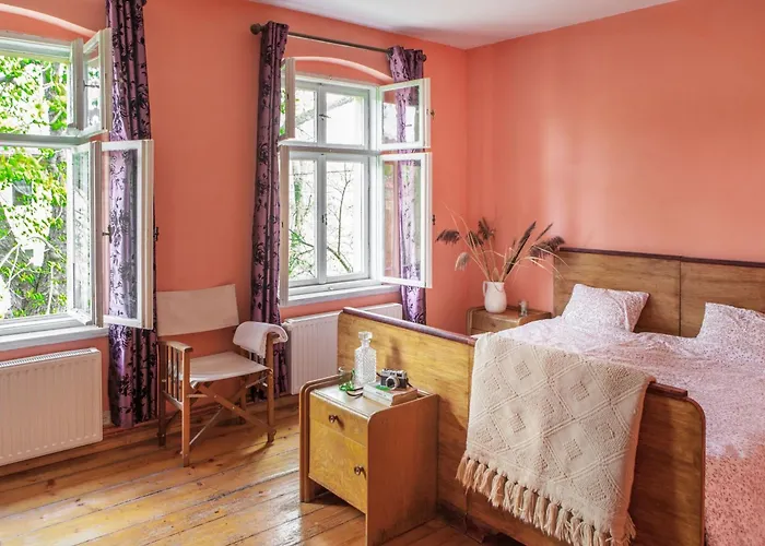 Tatil Evi Fuer Eine Grosse Familie Oder Eine Gruppe Von Freunden By Interhome Janowice Wielkie