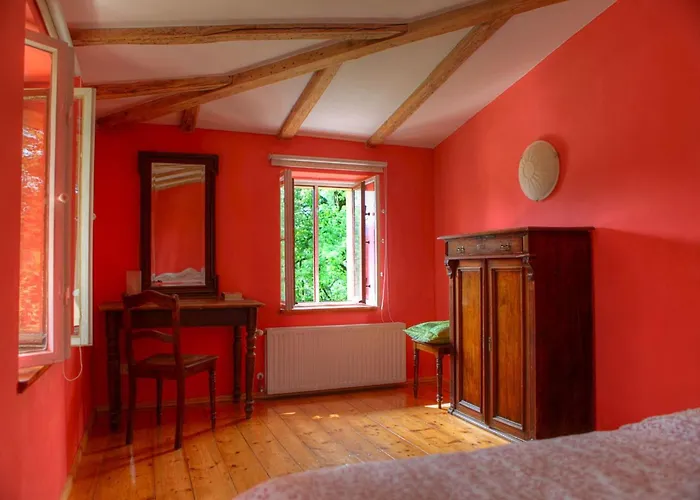 Tatil Evi Fuer Eine Grosse Familie Oder Eine Gruppe Von Freunden By Interhome